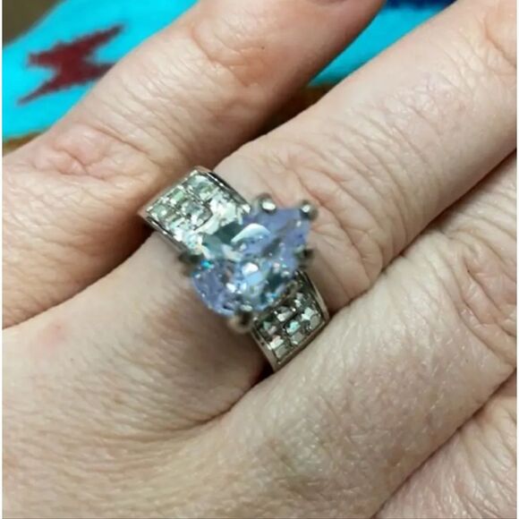 Silver Elegant  Diamond Wedding  Ring Sz 9 - Picture 6 of 8